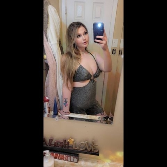 Meet your Posher, Marteeka - Picture 1 of 1